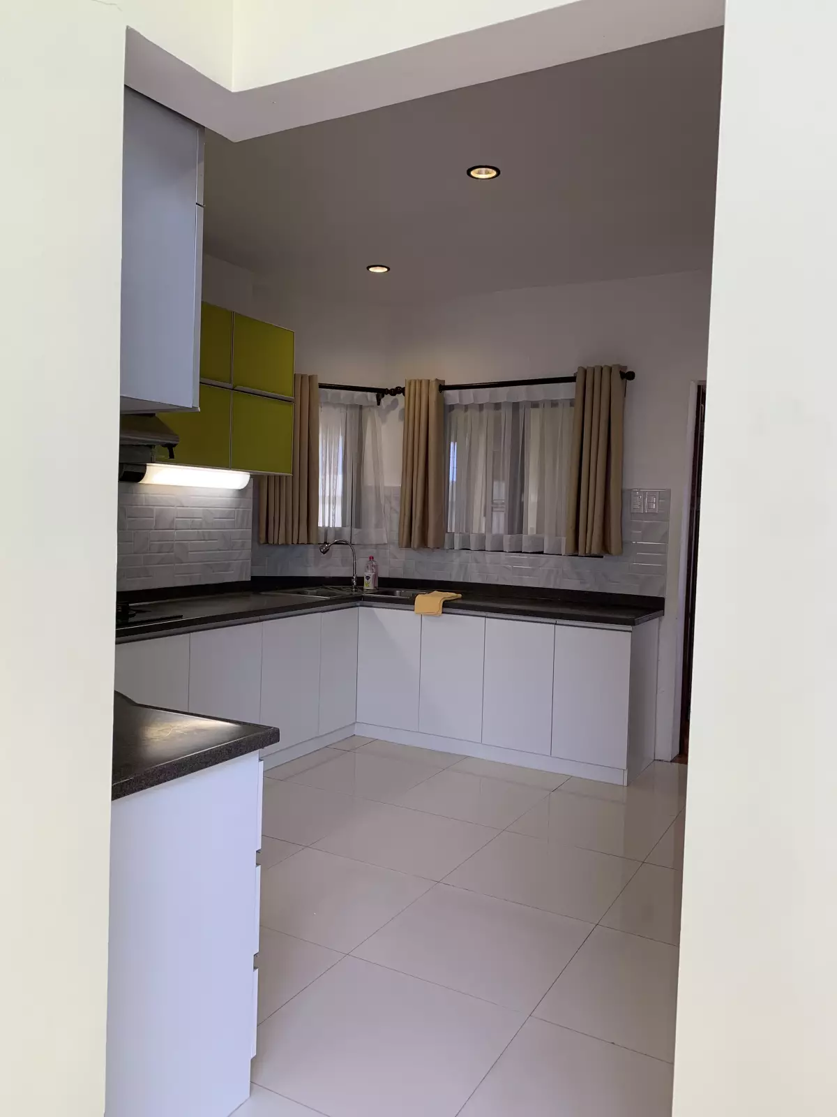 A modern and spacious House and Lot in Amara Liloan , with own swimming pool — House and Lot in Liloan, Cebu, Philippines — Photo 4