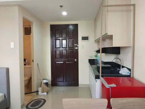 Open photo 11 of 25 — Studio unit @Eagle nest Condo