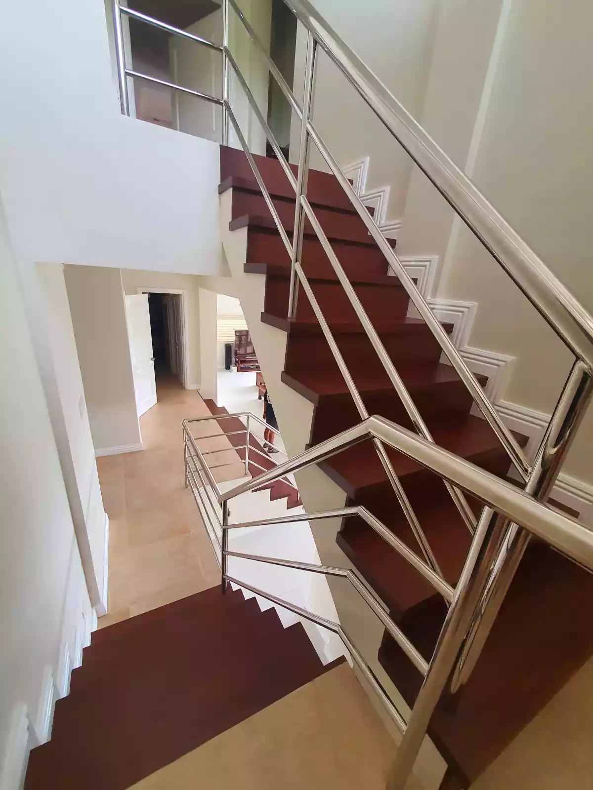 Overlooking 4- Storey House and Lot in Jardin de Busay for Sale — House and Lot in Cebu Transcentral Highway, Cebu City, Cebu — Photo 3