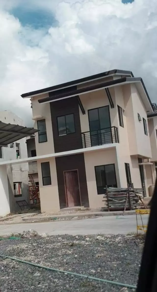 FOR ASSUME HOUSE & LOT IN SERENIS SOUTH MOHON TALISAY - photo 6