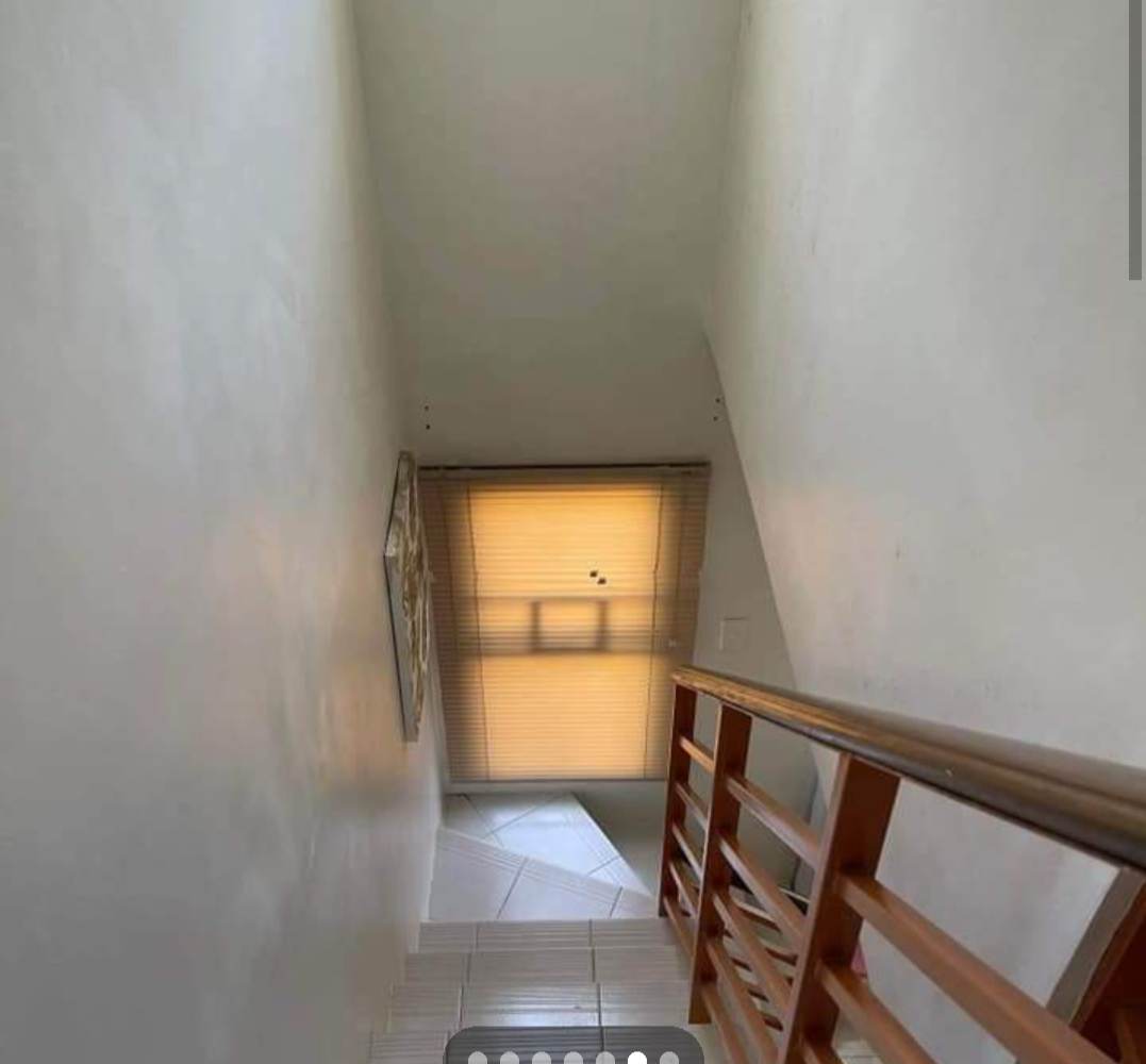 VERY RUSH SALE! 2 STOREY TOWNHOUSE! - photo 2