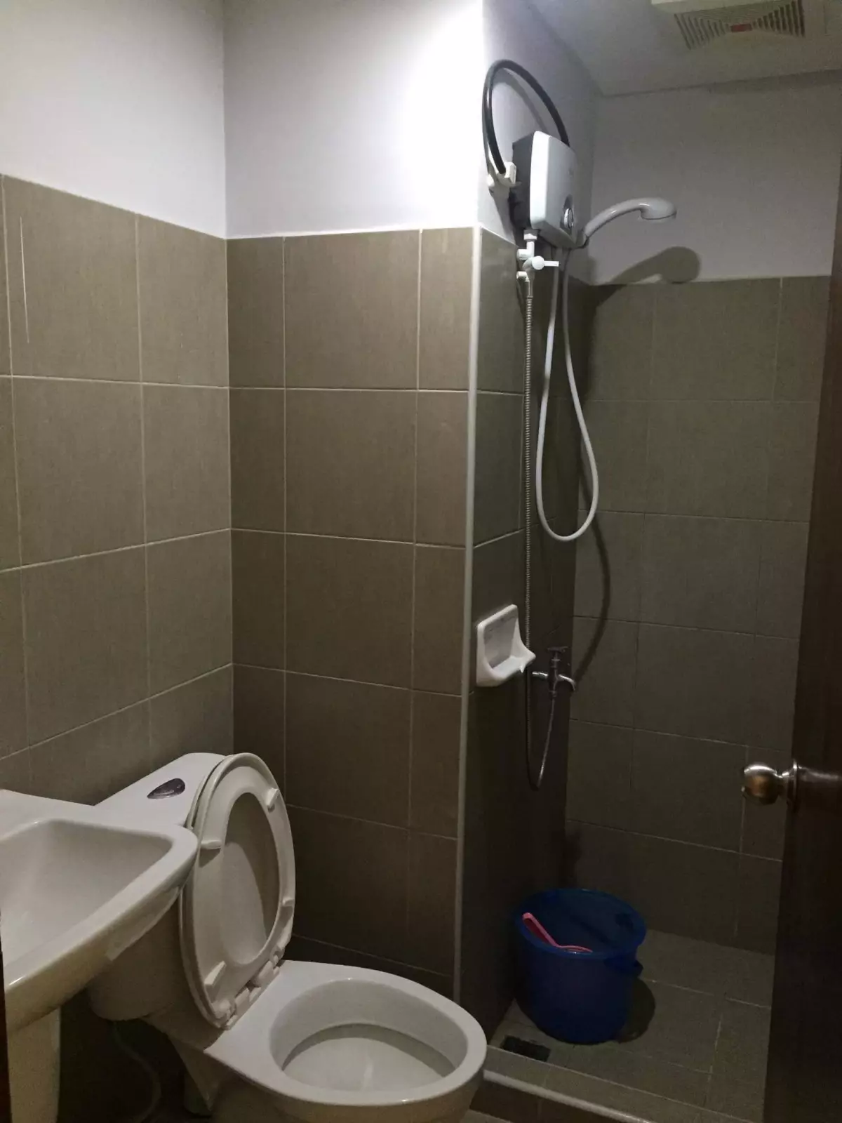 Ready to Occupy Furnished 1 Bedroom Condominium Unit in Banilad Cebu City - photo 6