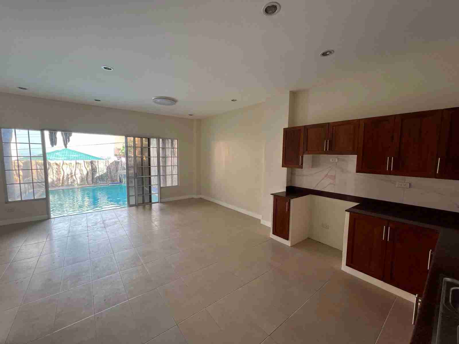 Rent to Own 4BR Single Detached House & Lot w/ Own Swimming Pool @ Newtown Estate Pardo, Cebu City  - photo 4