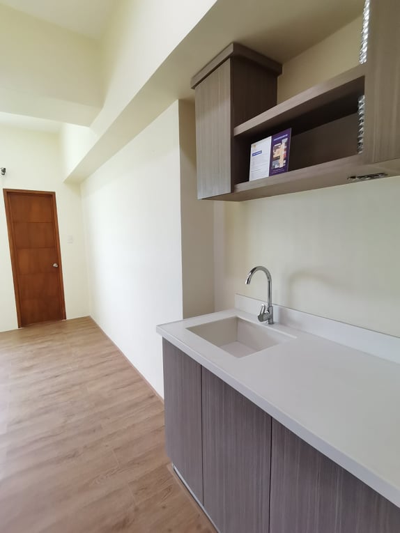 Northwoods Place SOHO Unit for SALE - photo 2