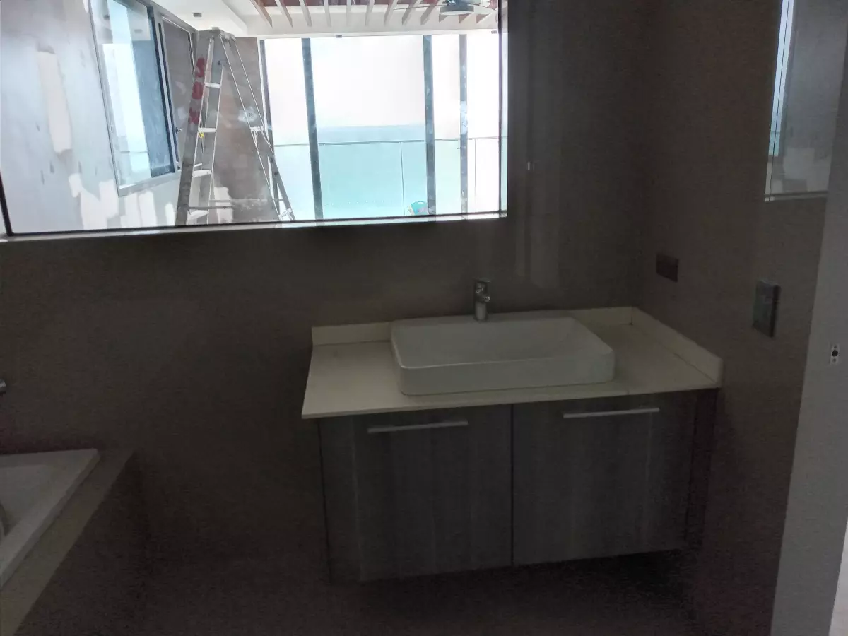 For Sale Studio Unit with balcony in the Reef Mactan Residences Beach front Condominium — 1 Bedroom in Lapu-Lapu City, Philippines — Photo 2