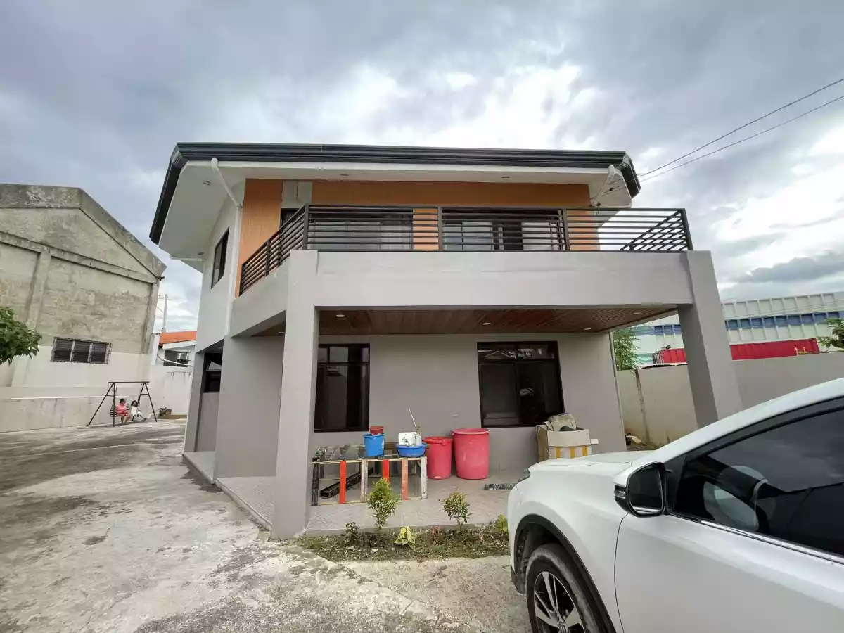 FOR SALE/FOR RENT HOUSE AND LOT WITH POOL IN AGRO MACRO MANDAUE PHASE 1 — House and Lot in Agro-Macro, 6th Ave, Mandaue City — Photo 3