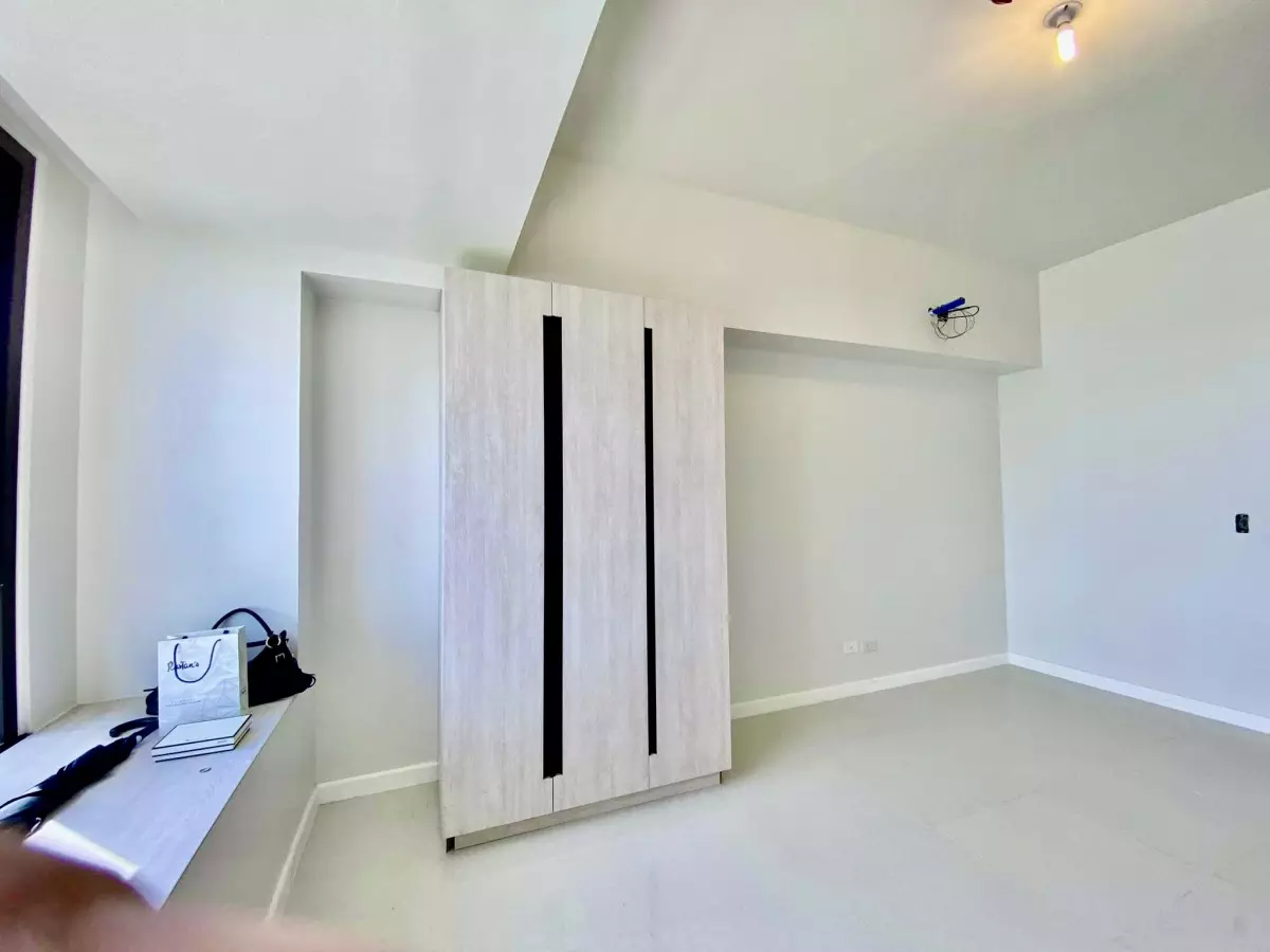 MANDANI BAY SEAVIEW STUDIO UNIT FOR SALE - photo 4