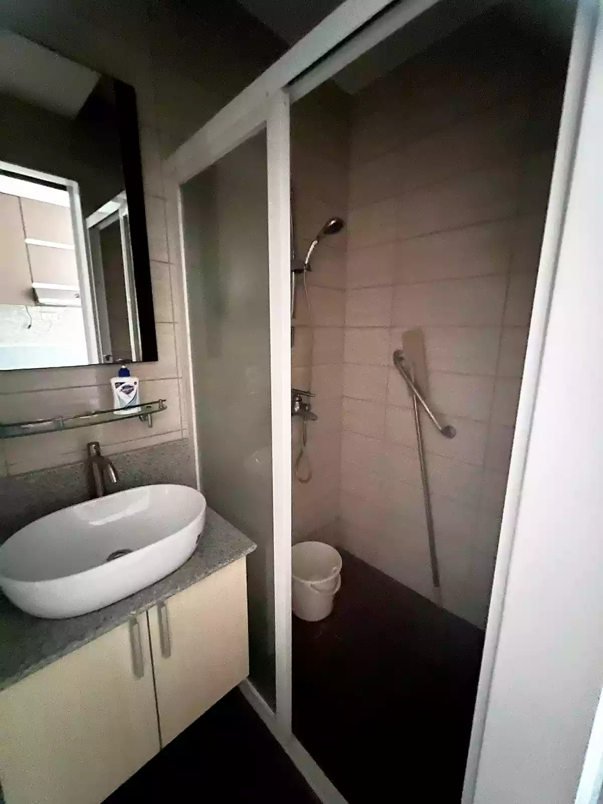 For sale  Studio type unit in Mandaue  Beside CDU — Studio in Larazabal Street, Mandaue City, Philippines — Photo 4