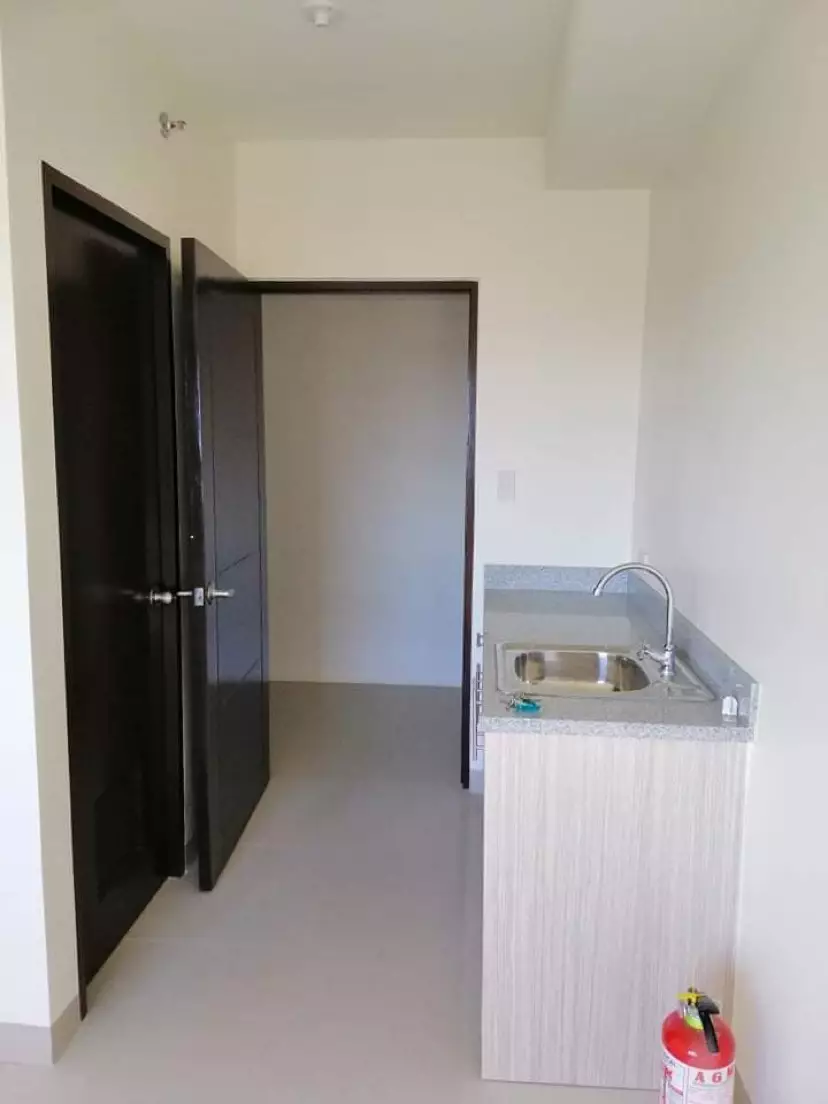 Semi Furnished Studio in Casa Mira Labangon - photo 3