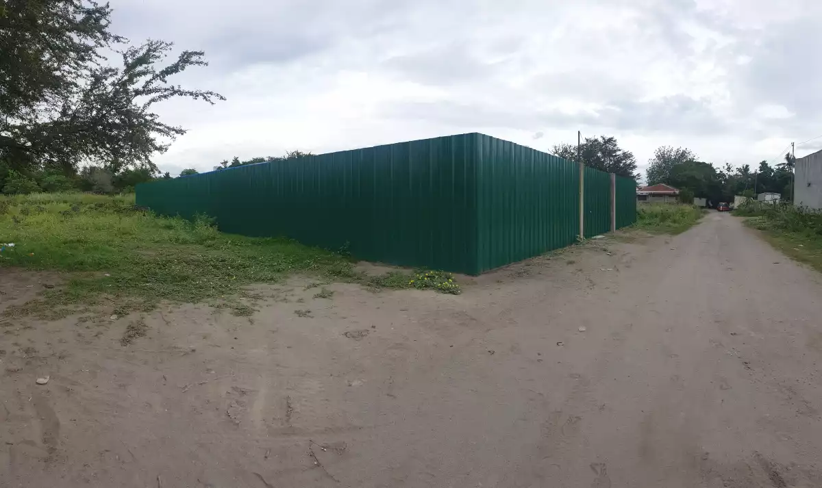 Compound Commercial land within the city - photo 4