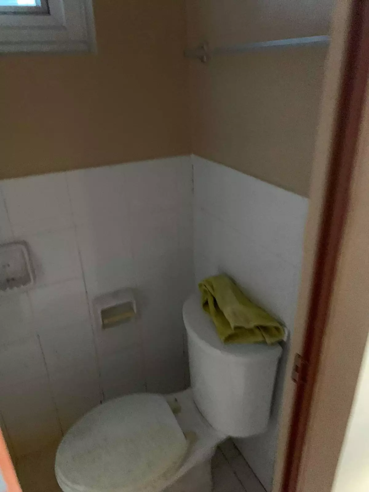 For Sale 2 Bedroom Condo in Lapu-Lapu — 2 Bedrooms in Lapu-Lapu City, Philippines — Photo 3