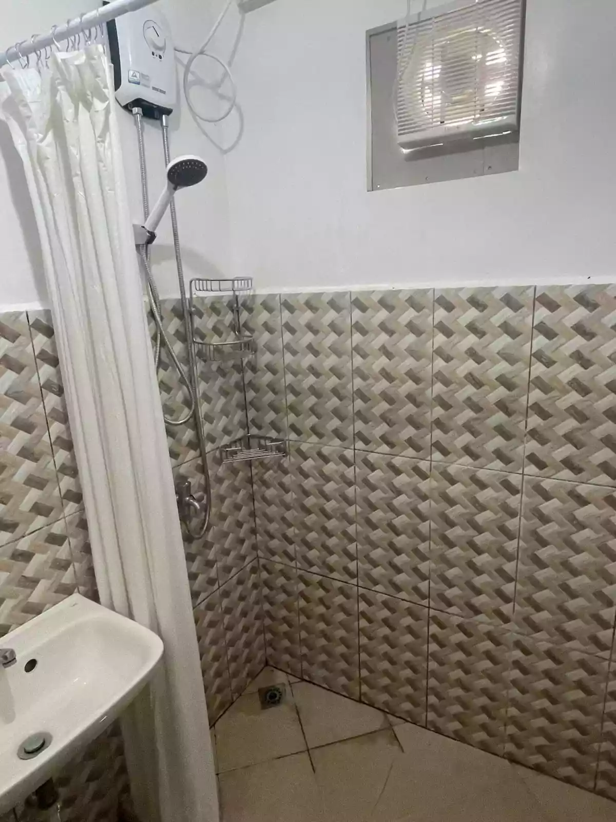 Adelaida Park Residences uptown for rent — House and Lot in Cagayan de Oro, Misamis Oriental, Philippines — Photo 5