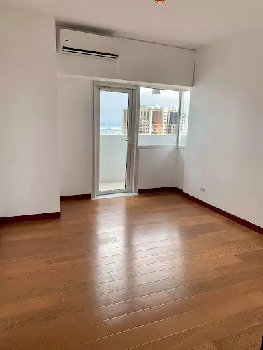 Open photo 30 of 35 — Rush Sale Brand New unit Royalton at Capital Commons