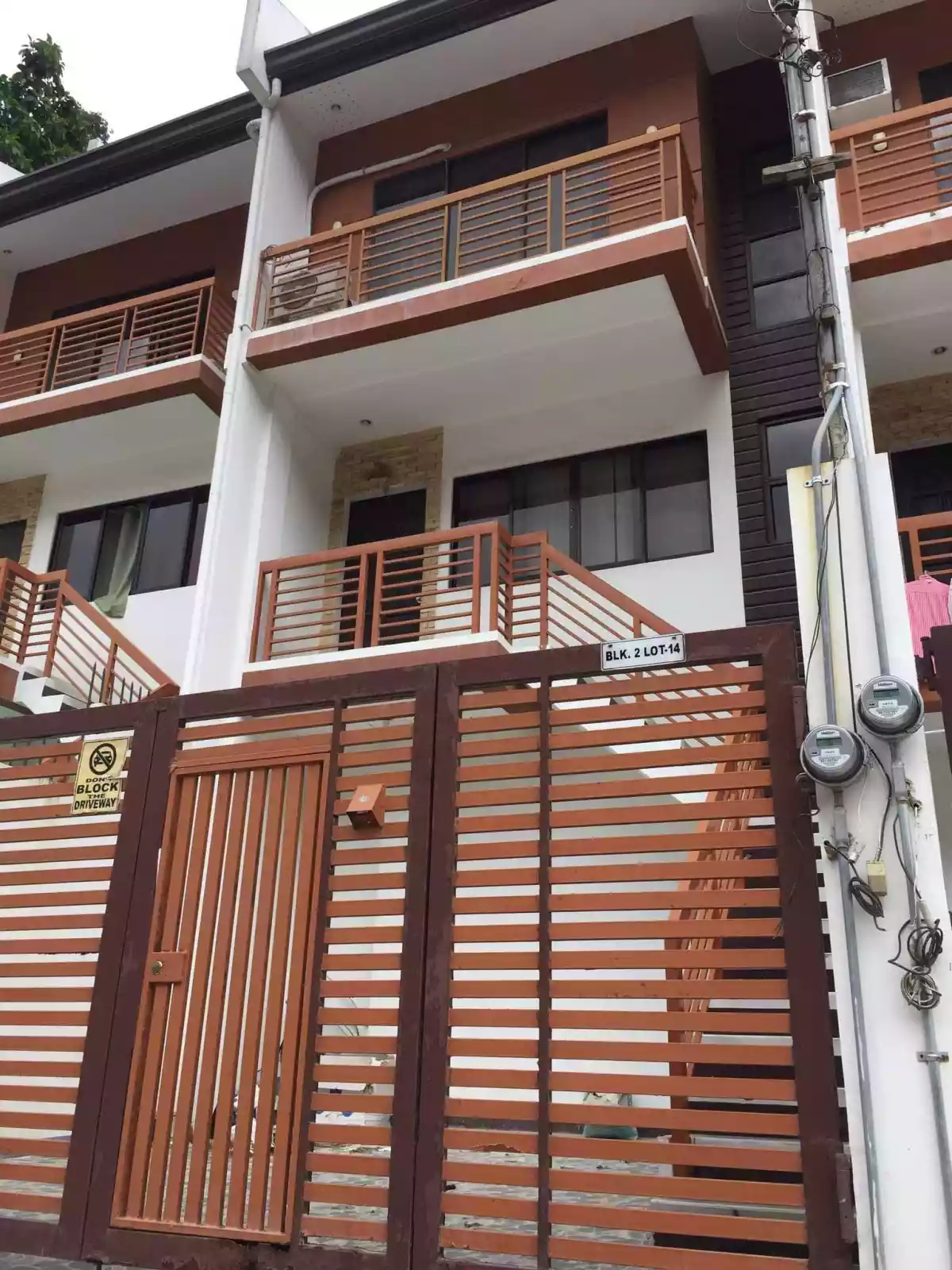 Cebu City Lahug Townhouse For Sale - photo 2
