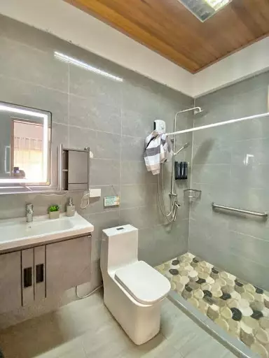 Open photo 13 of 16 — Margaritz Seaside Rental