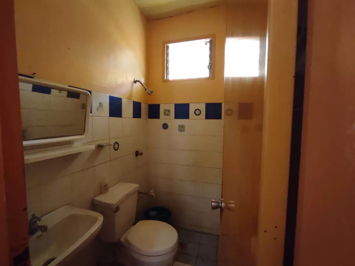 House and lot in Katrina Homes Subdvision, Batinguel, Dumaguete City - photo 7