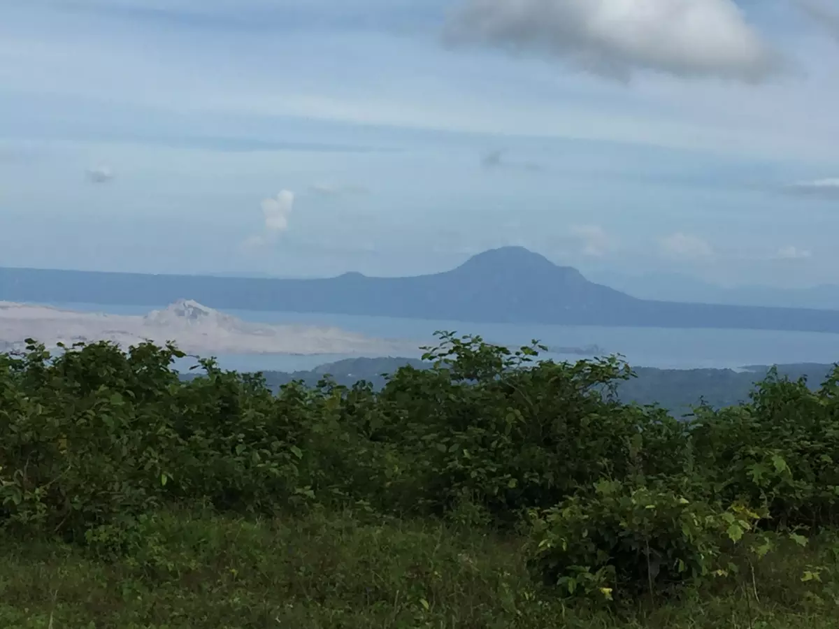 27has Tagaytay-Taal View - photo 4