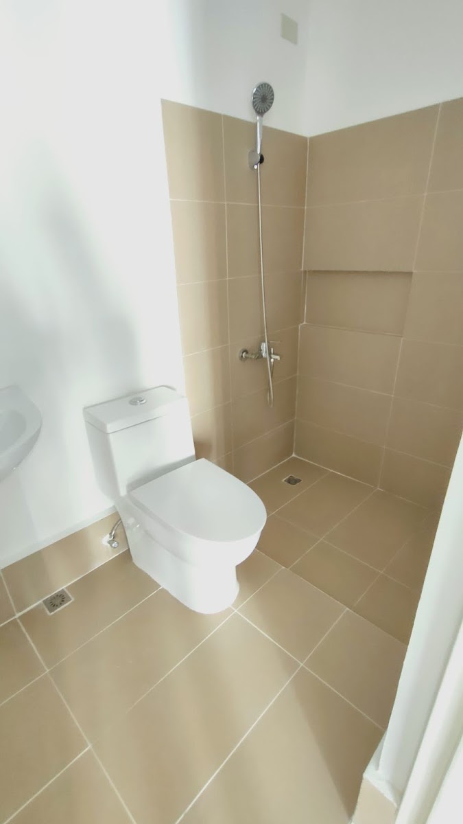 Open photo 13 of 16 — For Rent! Florentine without balcony