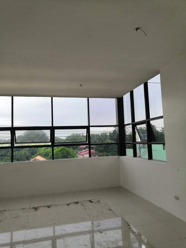 Commercial Building — Building in Highway, Lipata, Minglanilla — Photo 3