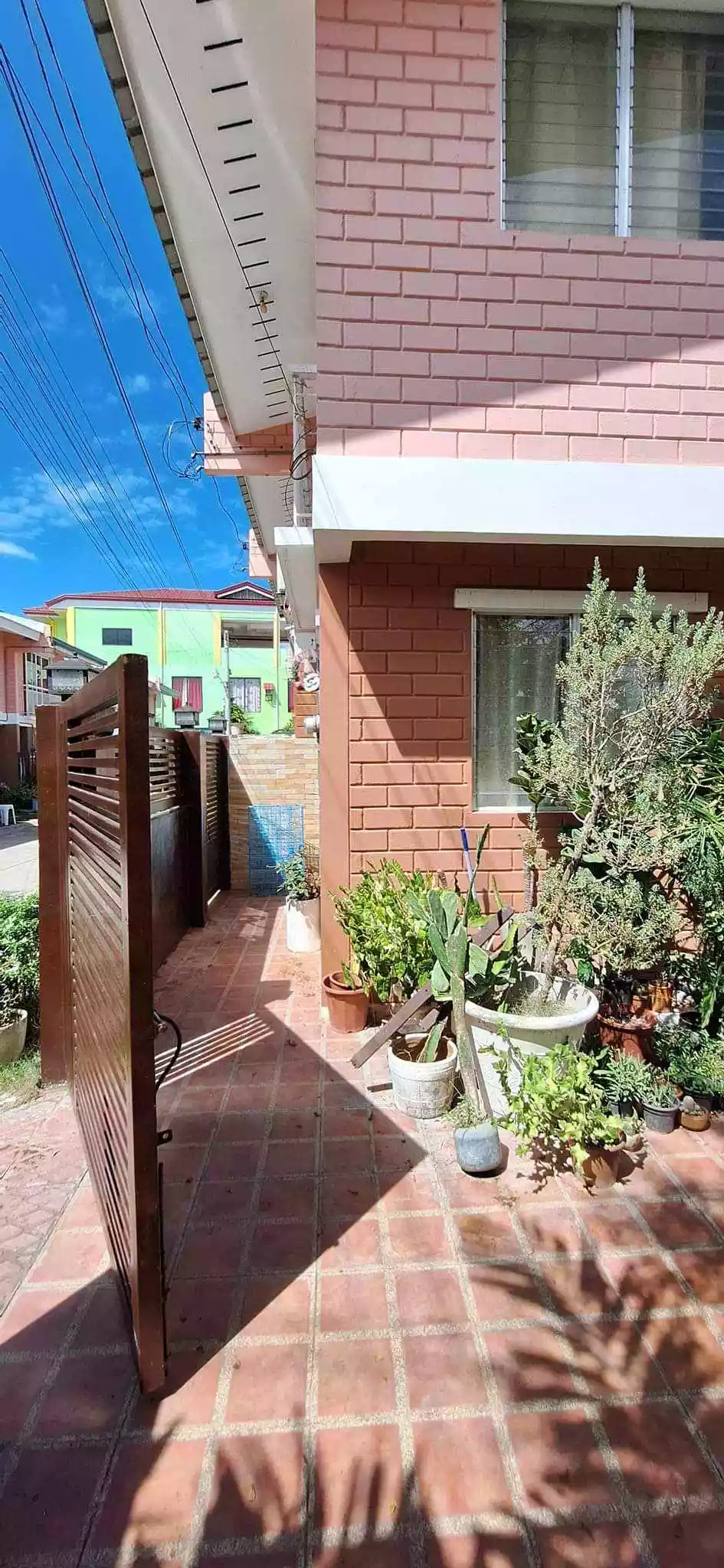 TWO-STOREY HOUSE FOR RENT - photo 7