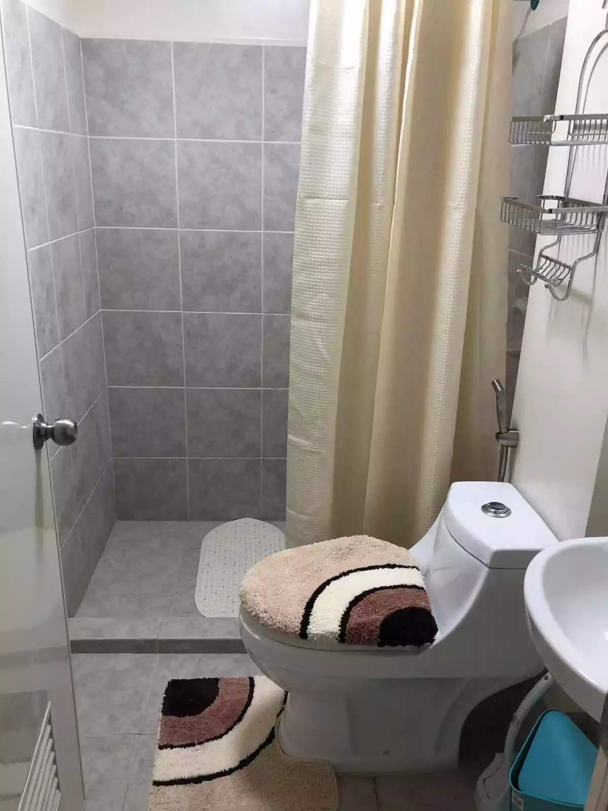 Fully Furnished Condo For Rent Mandaue City accesible to Airport - photo 5