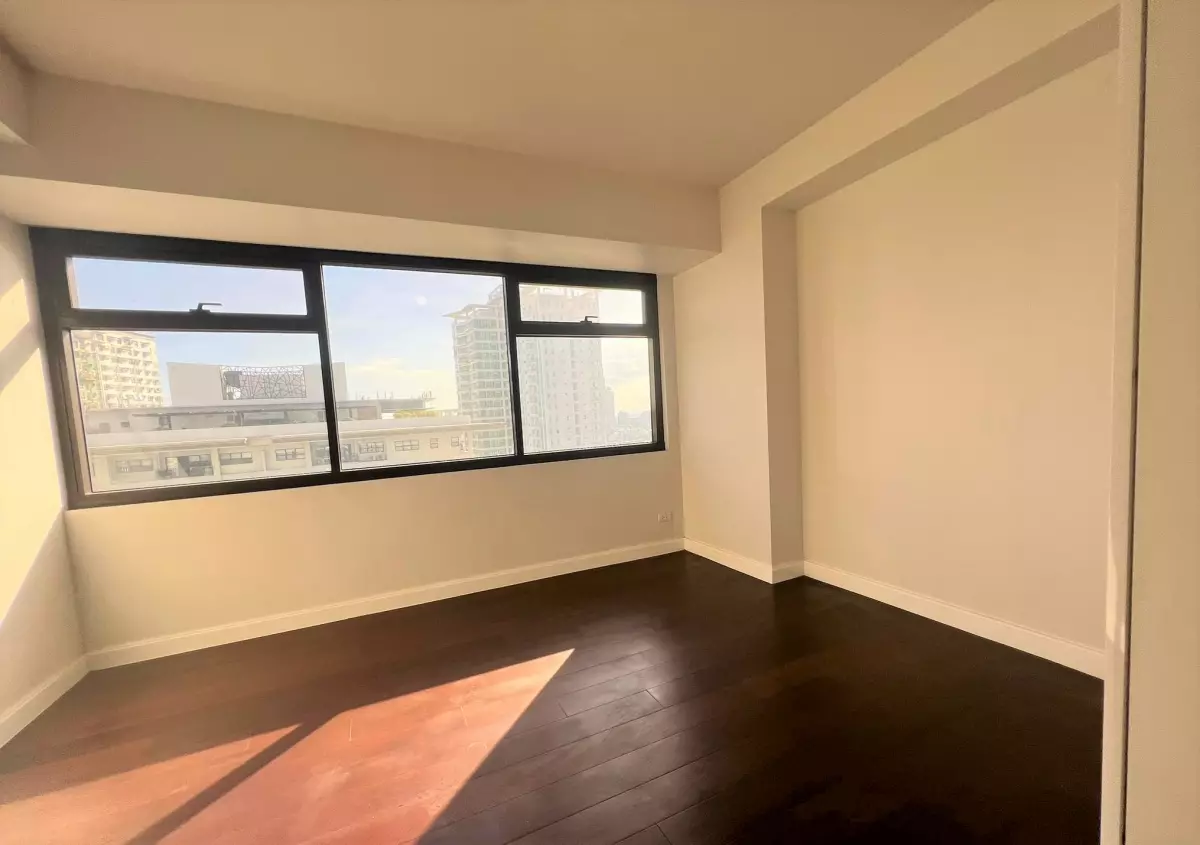 Open photo 12 of 21 — 1Bedroom Alcoves for SALE Cebu Business Park with parking