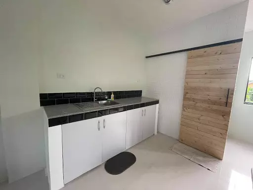Open photo 18 of 26 — 3 Storey House and Lot in Talisay