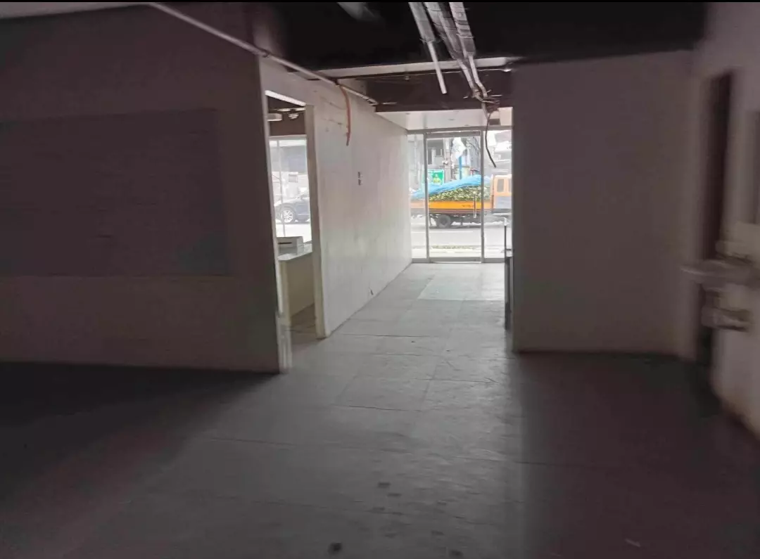Commercial  space along the road - photo 5