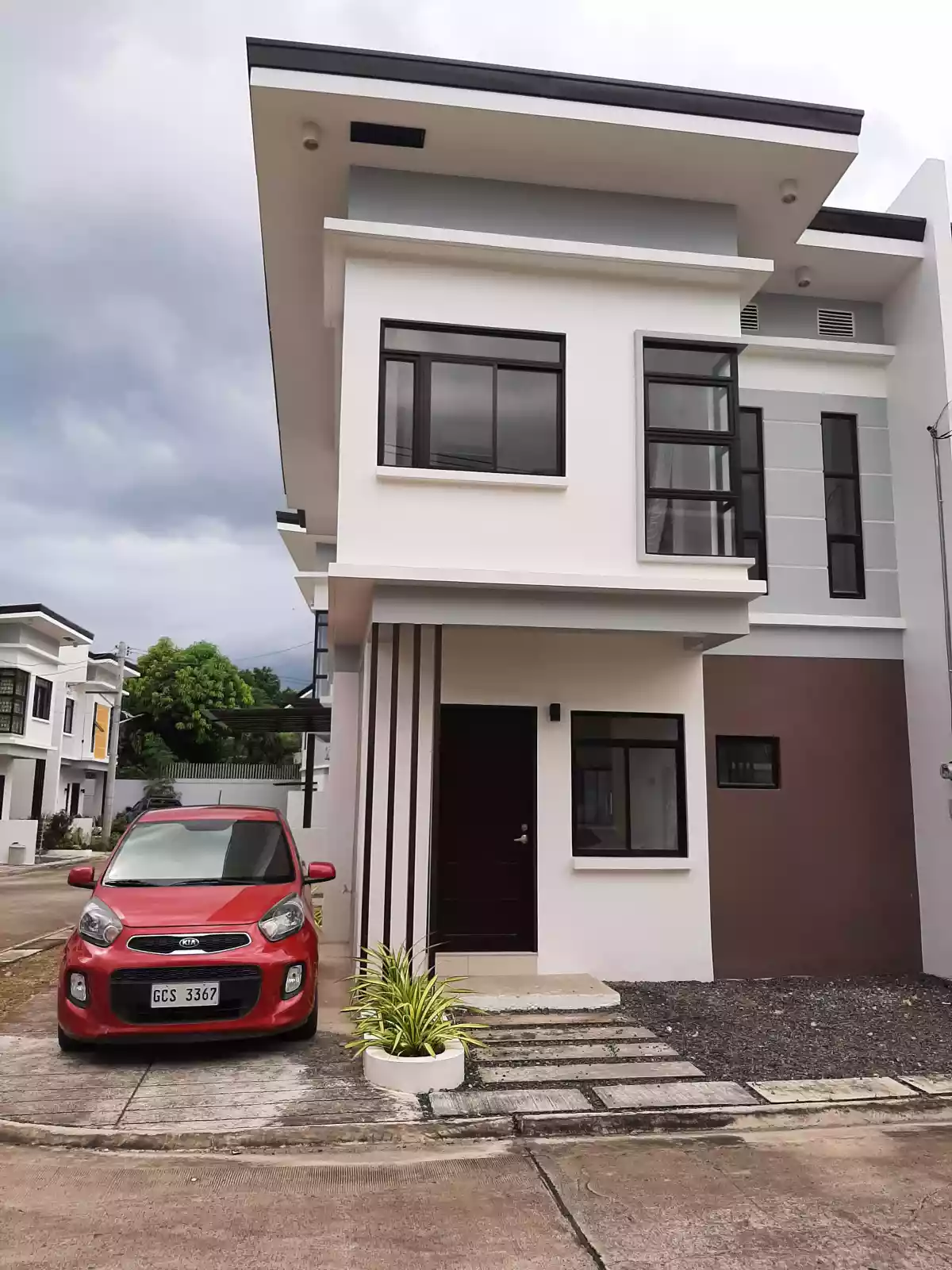 Open photo 11 of 13 — House for Rent