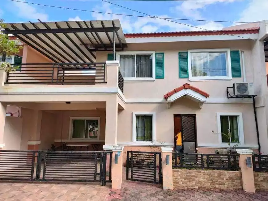 Fully Furnished House and Lot at Camella NLSA Gensan. 4 Bedrooms, 3 Toilet and Bath with Carpark and Balcony 