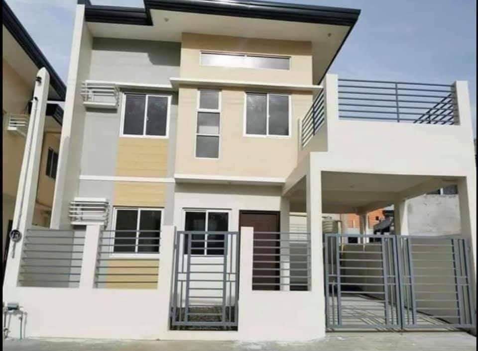 Open photo 11 of 11 — FOR ASSUME FLORENTINE W/BALCONY AND FENCE