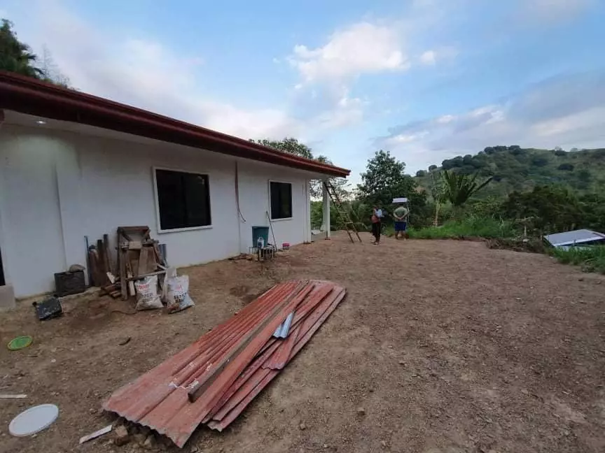PULANG BATO, CEBU CITY Rush House and Lot for Sale ! — Residential Lot in Cebu City, Cebu, Philippines — Photo 5
