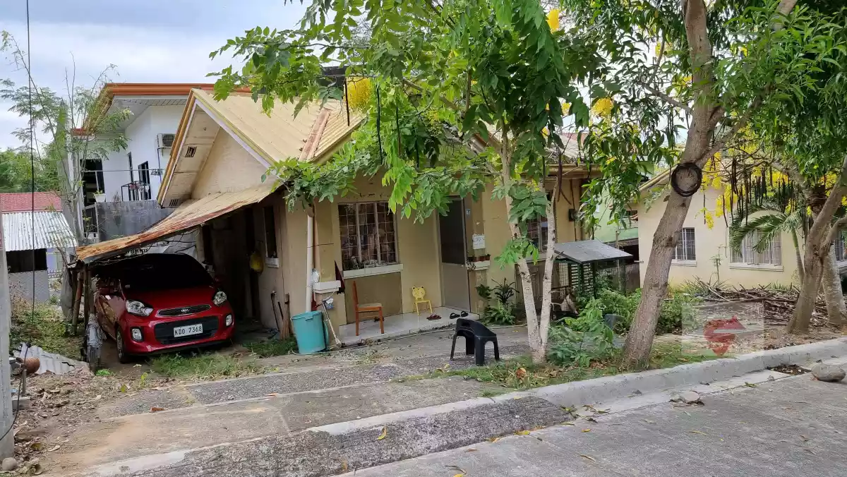 216 sqm Lot with 36 sqm Bungalow House for Sale