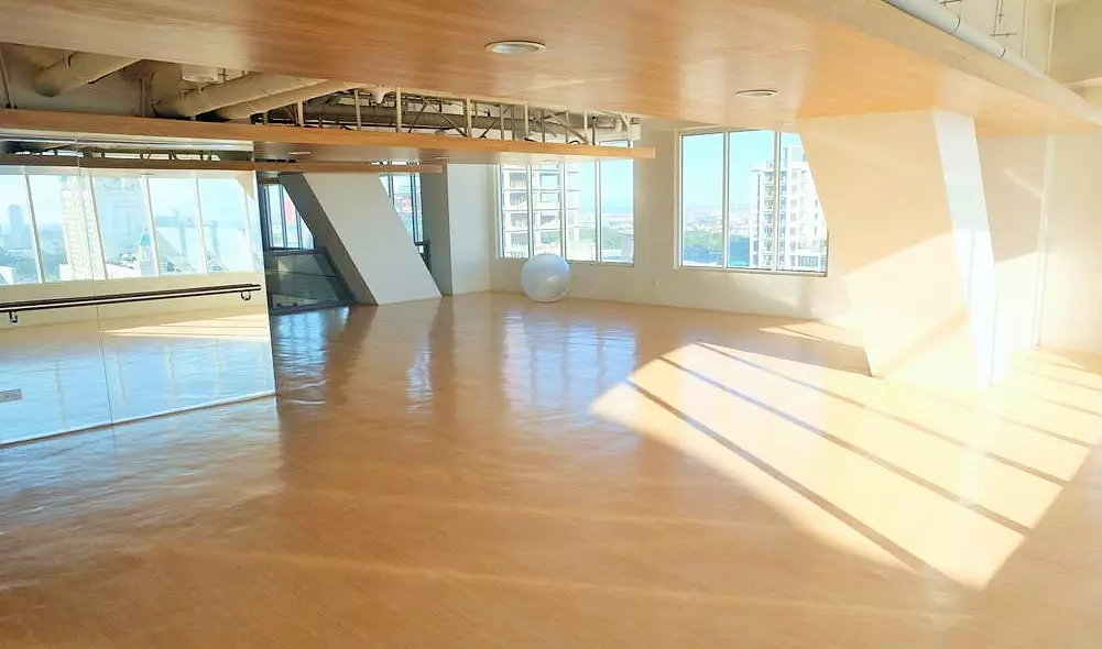 Open photo 30 of 75 — Fully Furnished Special size Studio facing swimming pool @ Calyx IT Park, Lahug