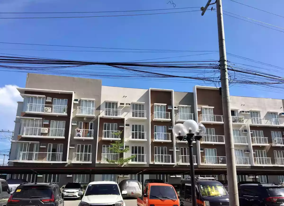 For Assume Studio unit with Balcony — Studio — Photo 6