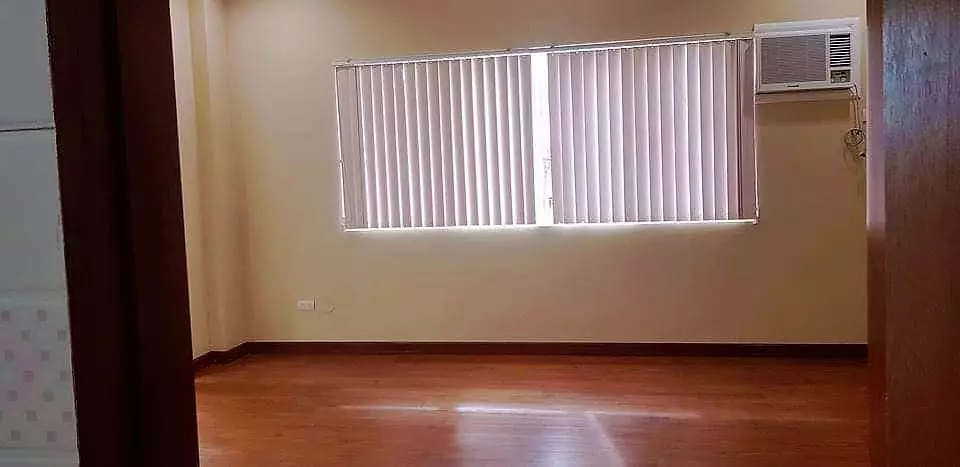  Semi furnished Gated house with Mini  garden and garage that can fit 2 cars in Mabolo Cebu - photo 5