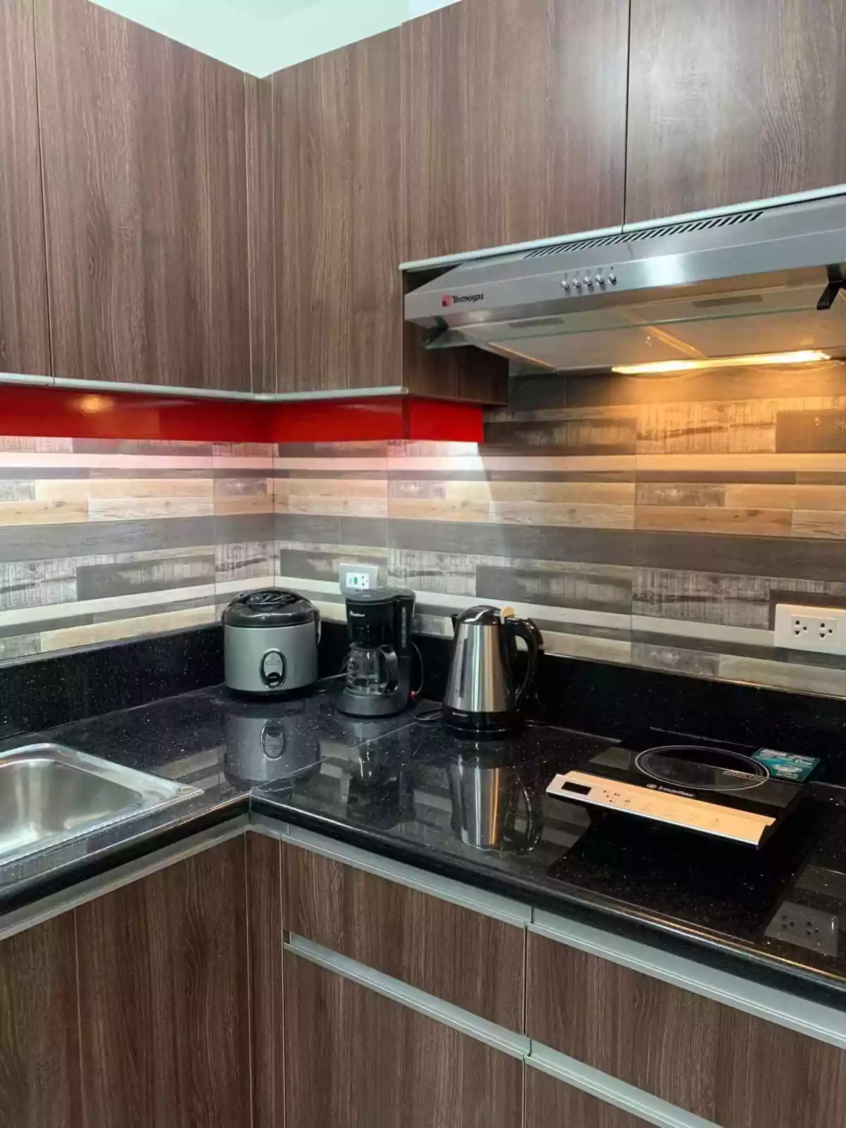 1BR 30 SQM ACROSS U.P. FOR RENT @ 23K/MO. — 1 Bedroom in Cebu City, Philippines — Photo 5