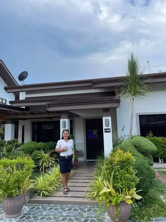 HOUSE AND LOT FOR SALE IN HIGH-END SUBDIVISION — House and Lot in Buyong Road, Maribago, Lapu-Lapu City — Photo 5