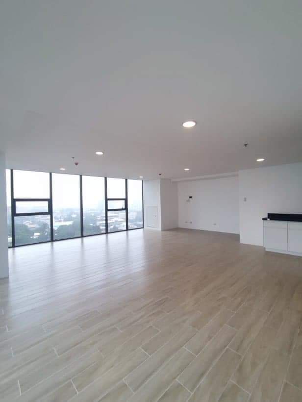 KING PROPERTIES — Studio in Cebu City, Cebu, Philippines — Photo 4