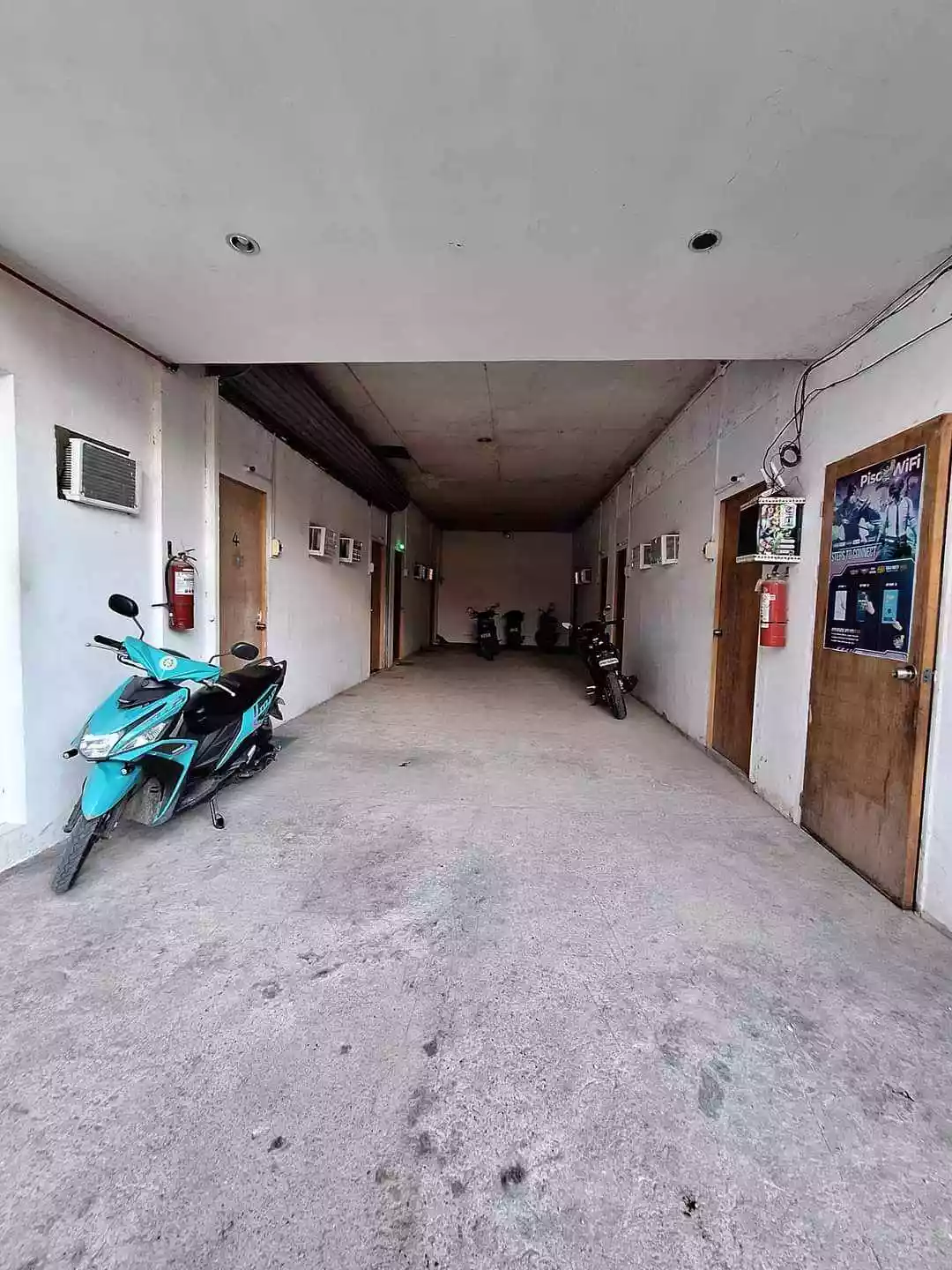 3 STOREY COMMERCIAL BUILDING FOR RENT - photo 4