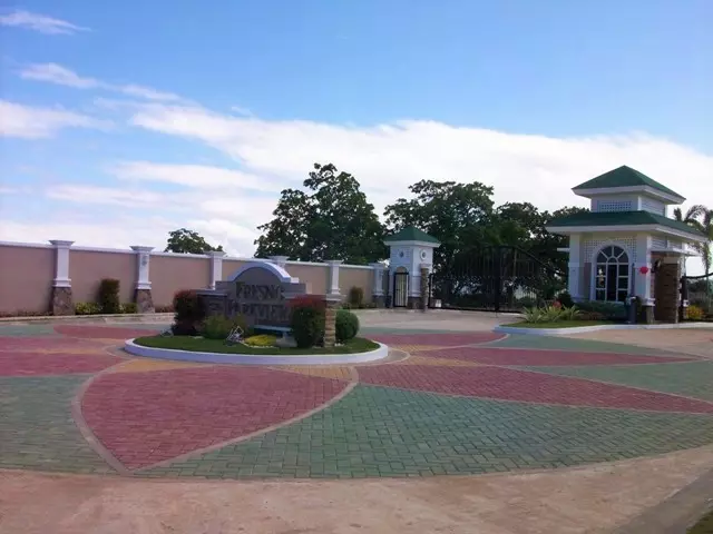 SUBDIVISION LOT FOR SALE in FRESNO PARKVIEW, LUMBIA CAGAYAN DE ORO - photo 2