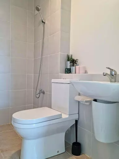 Beautiful 2BR Condo in Studio A Katipunan — 2 Bedrooms in Xavierville Avenue, Quezon City, Kalakhang Maynila — Photo 5