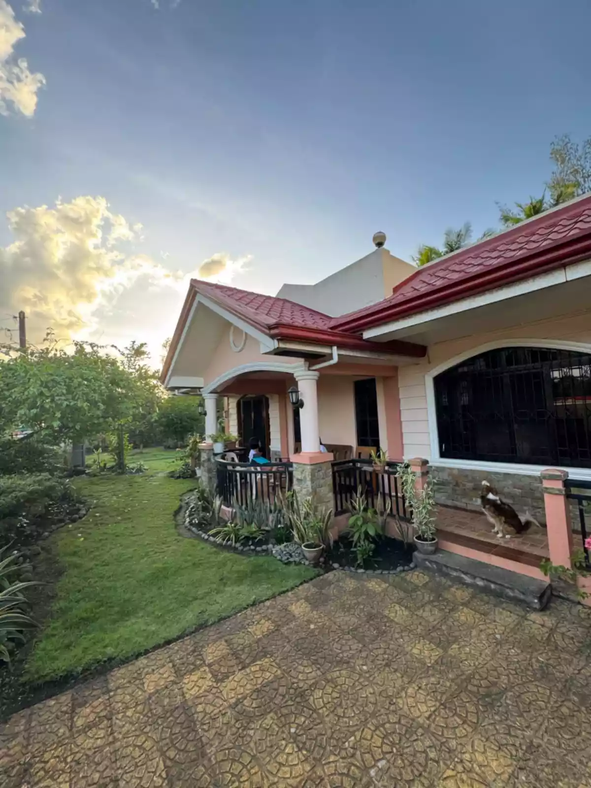 House and Lot for Sale @ Palestina Pili