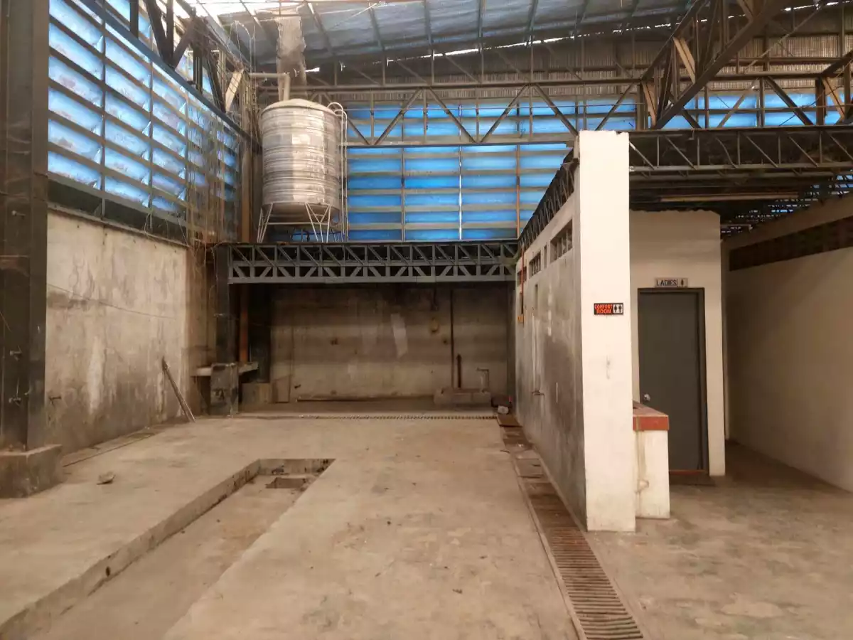 BIG WAREHOUSE FOR RENT — Warehouse in Araneta Avenue, Bacolod, Negros Occidental — Photo 6