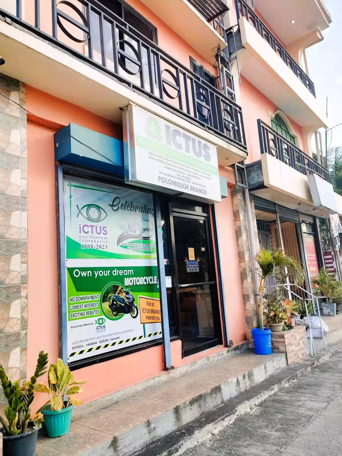 Open photo 15 of 16 — Commercial Building for sale!
