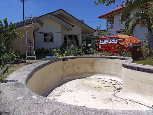 House and Lot with Pool in Helenville Subdivision Mactan — House and Lot in Mactan Airport Road, Lapu-Lapu City, Cebu — Photo 5