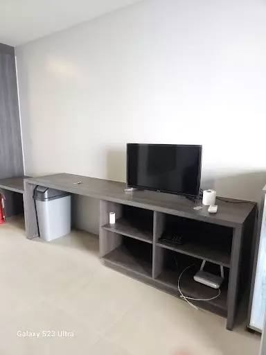 For Rent Studio Unit with Balcony in The Reef Mactan Island Cebu — Studio in Cebu, Dapdap, Lapu-Lapu City — Photo 6