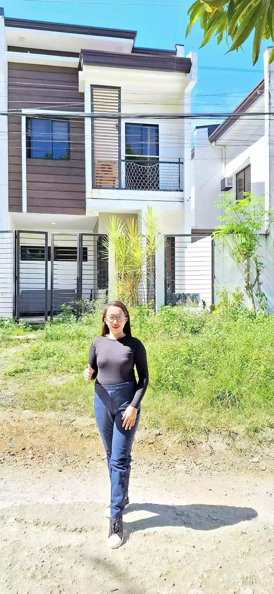 TWO-STOREY HOUSE FOR RENT - photo 2