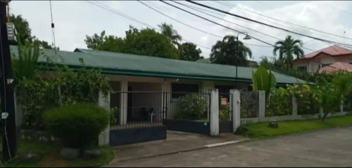 Live in an old rich subdivision in Bacolod City - photo 5