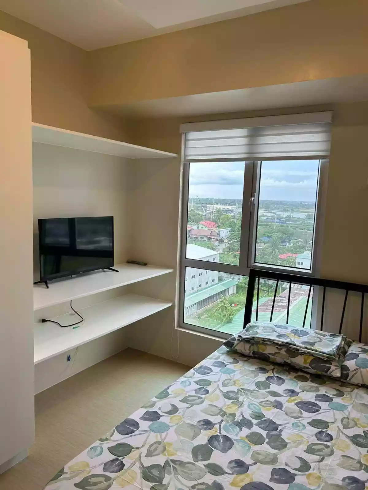 Studio 6th Floor — Studio in Iloilo City, Western Visayas, Philippines — Photo 2